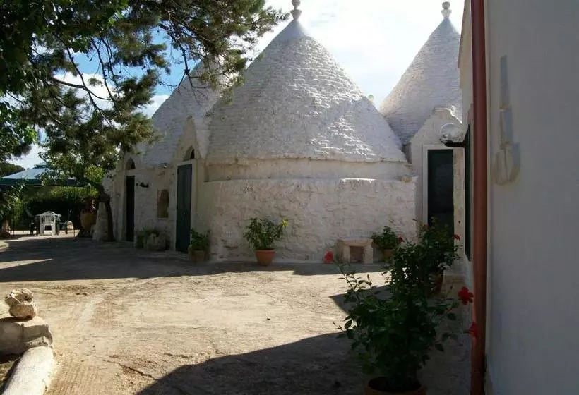 هتل روستایی Agriturismo I Trulli Di Zio Dino