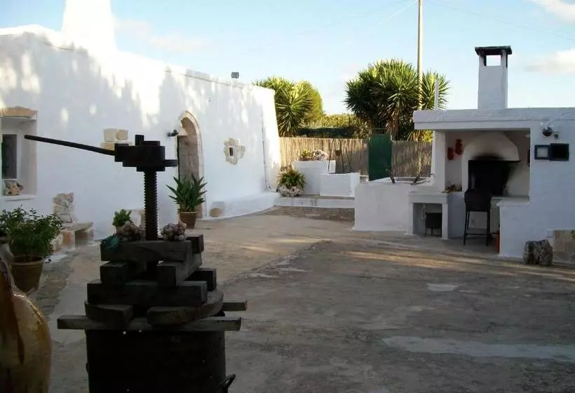هتل روستایی Agriturismo I Trulli Di Zio Dino