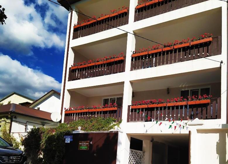 فندق Guesthouse Valensiya