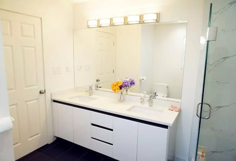 Vancouver Bed & Breakfast