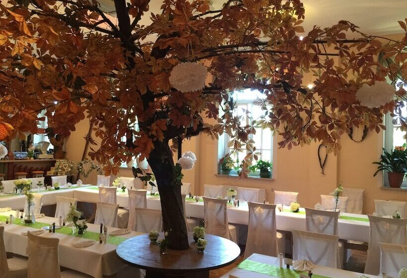 Digitales Event & Hochzeitshotel Zum Grünen Baum