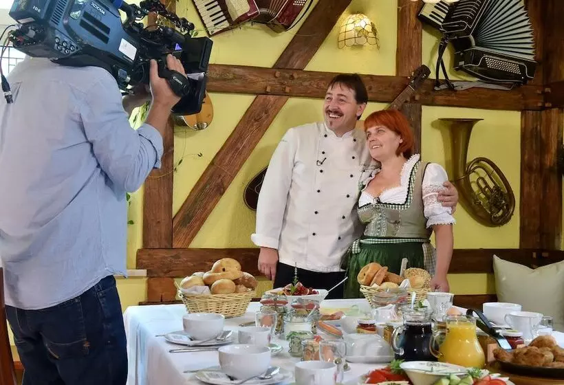 Digitales Event & Hochzeitshotel Zum Grünen Baum