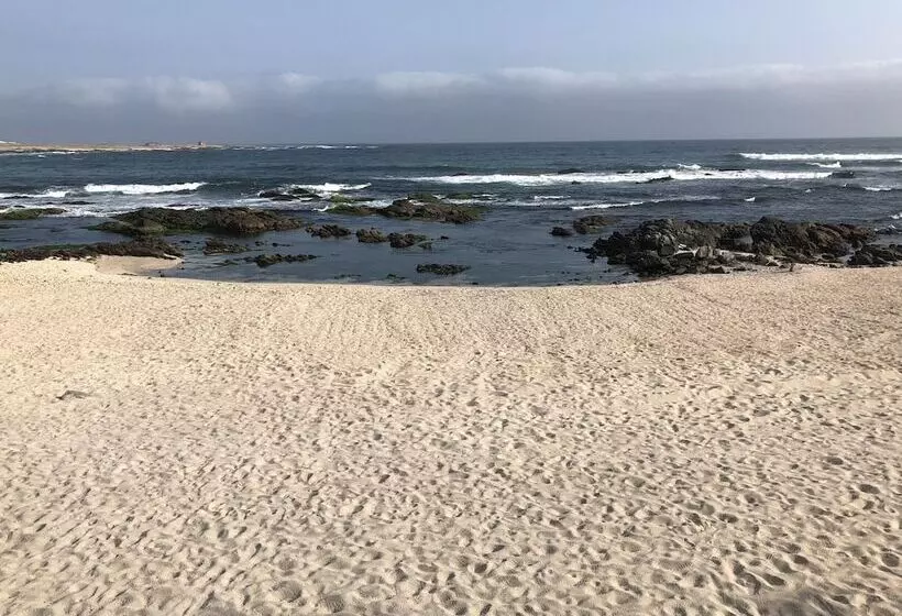 Hotelli Roshan Resort