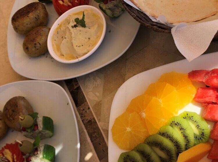 هتل Roshan Resort