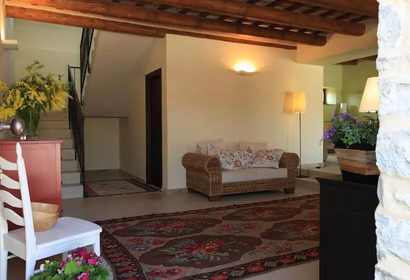 Maaseutuhotelli Agriturismo Segnavento   Zaccagnini