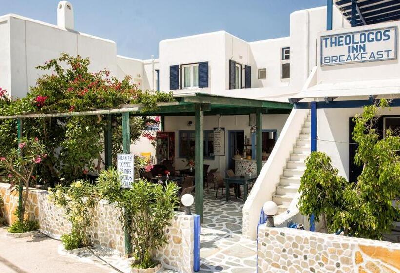 هتل Theologos Place