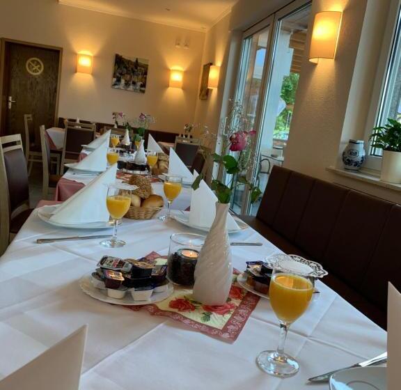 Отель Zum Weißen Ross