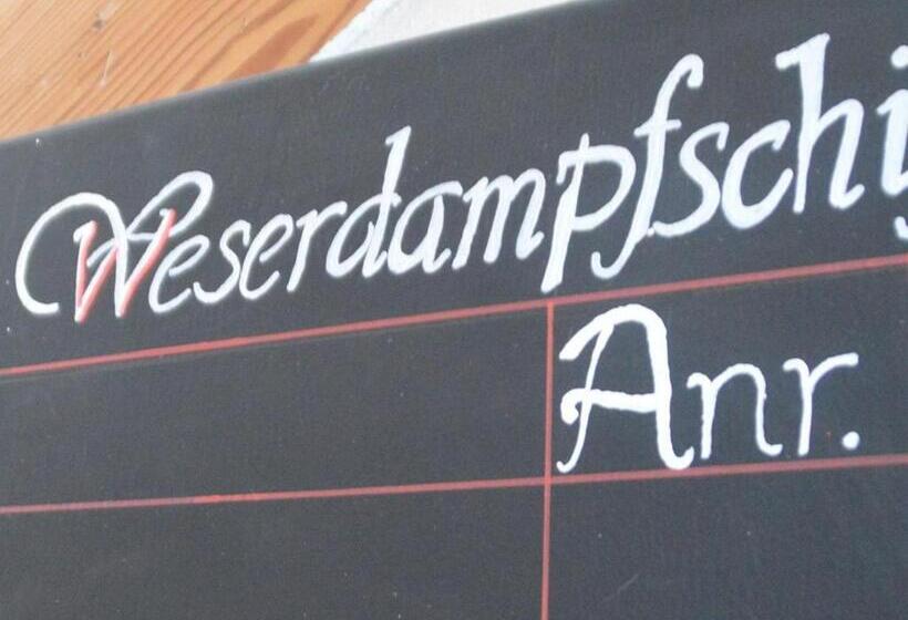 Отель Zum Weserdampfschiff