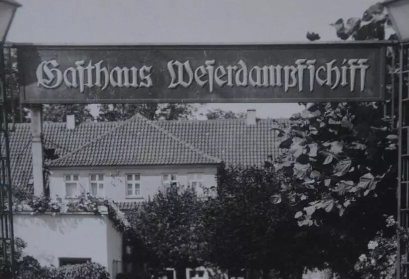 Hotelli Zum Weserdampfschiff