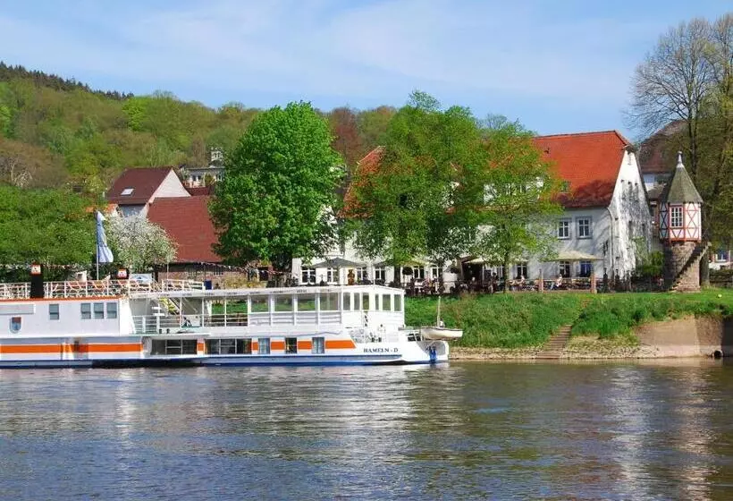 Hotelli Zum Weserdampfschiff
