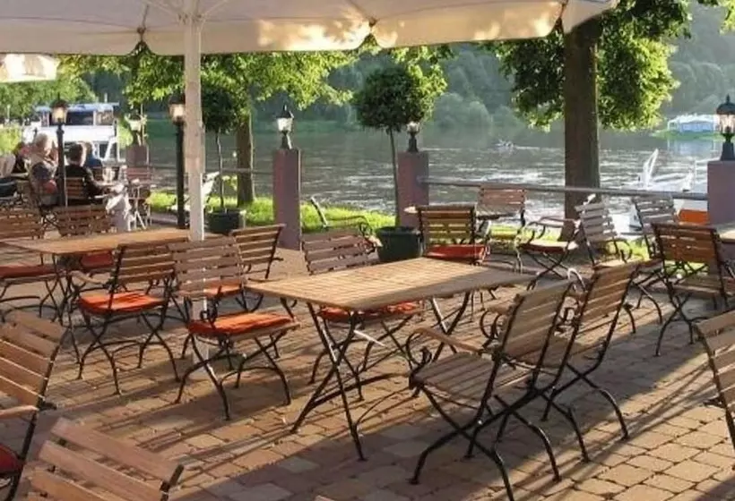 Hotelli Zum Weserdampfschiff