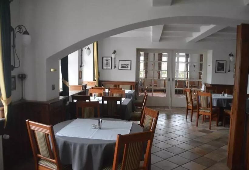 Hotelli Zum Weserdampfschiff