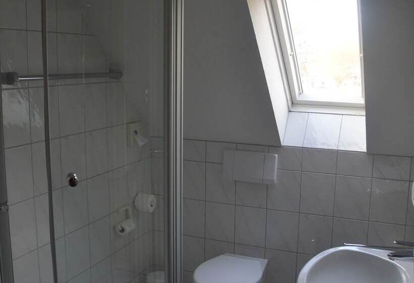 Отель Zum Weserdampfschiff