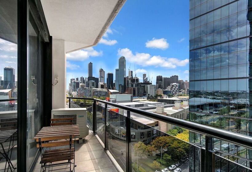 Mj Shortstay Whiteman St Apartments