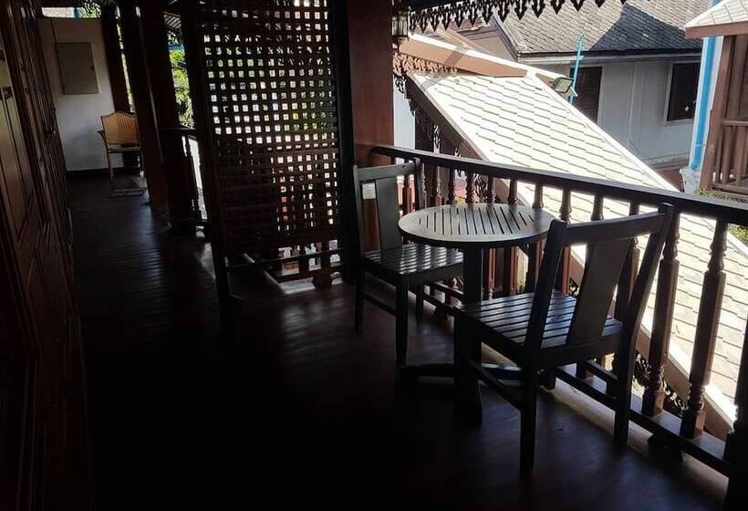 پانسیون Akira Heritage