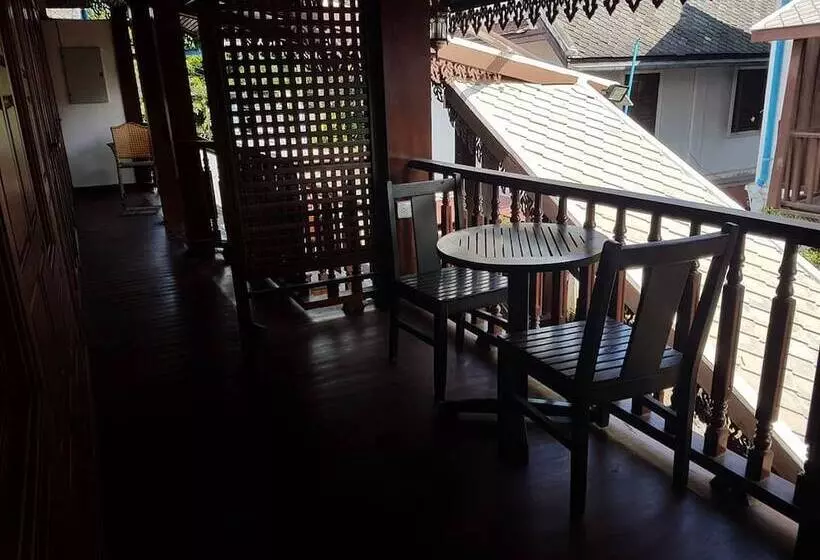 پانسیون Akira Heritage