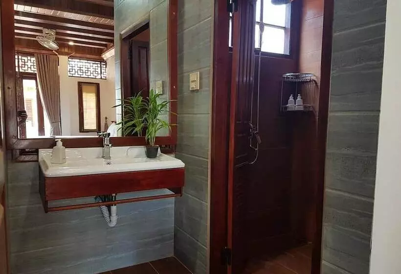 پانسیون Akira Heritage