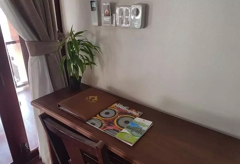 پانسیون Akira Heritage