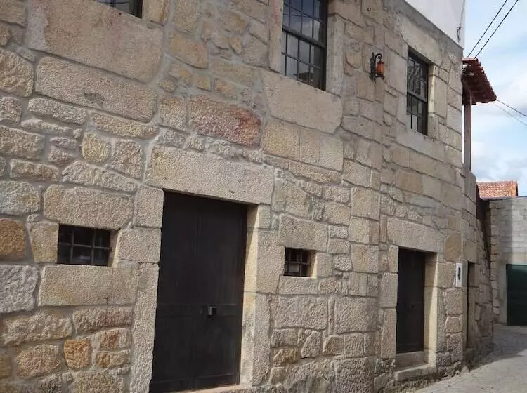 ペンション Casa Do Abade   Solar De Goujoim