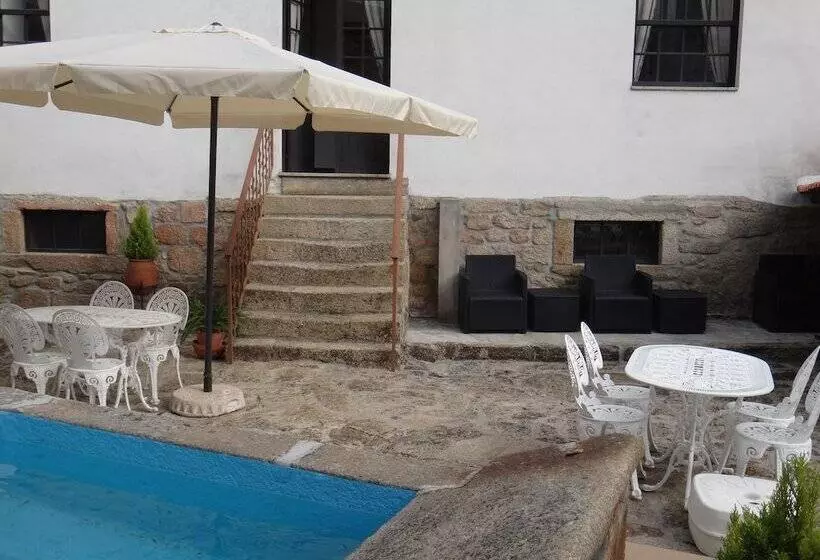 ペンション Casa Do Abade   Solar De Goujoim