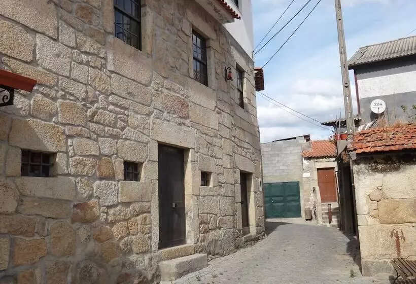 ペンション Casa Do Abade   Solar De Goujoim