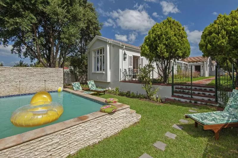 Majatalo Malayla Guesthouse  Adults Only