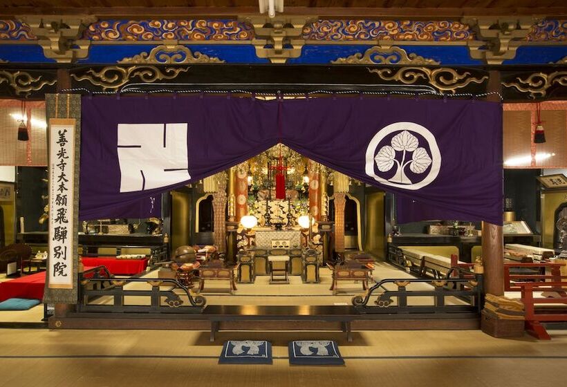 پانسیون Temple Hotel Takayama Zenkoji