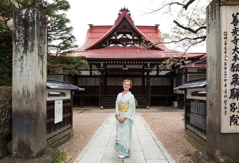پانسیون Temple Hotel Takayama Zenkoji