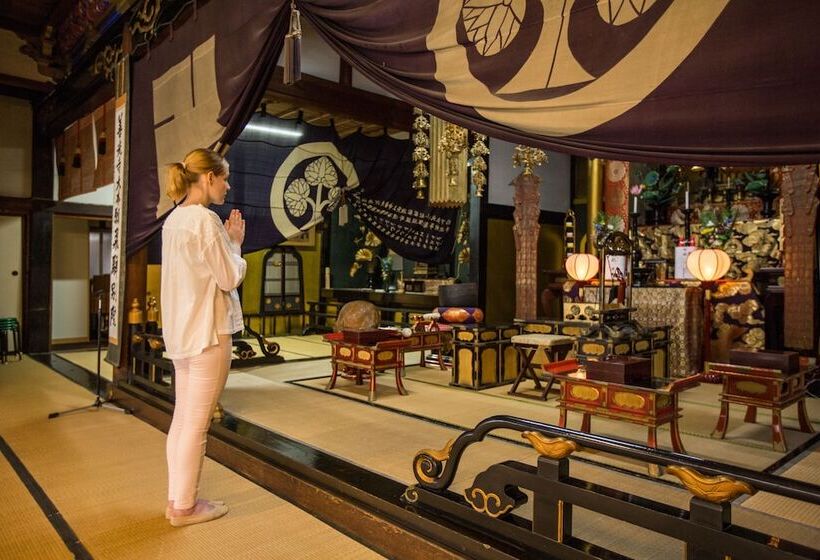 پانسیون Temple Hotel Takayama Zenkoji