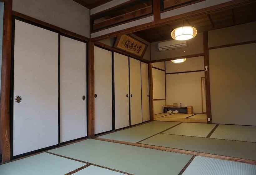 پانسیون Temple Hotel Takayama Zenkoji