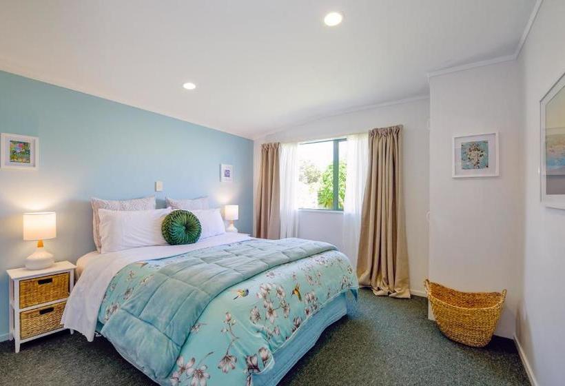 Portobello Boutique Motel