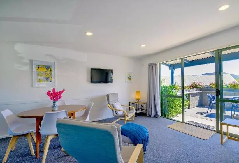 Portobello Boutique Motel