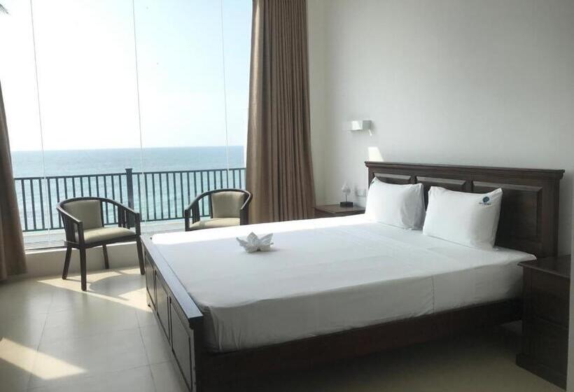 White Sand Villa   Beach Front