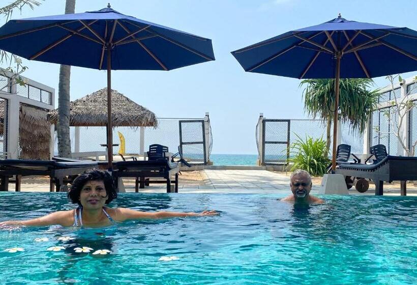 White Sand Villa   Beach Front