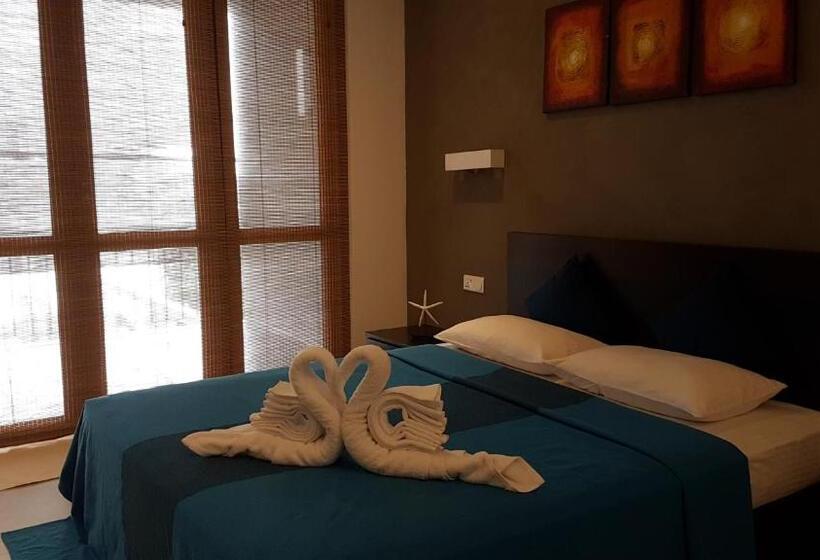 White Sand Villa   Beach Front