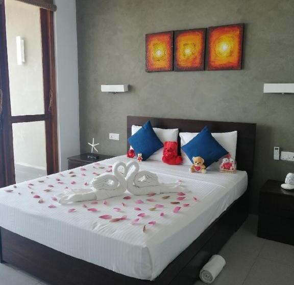 White Sand Villa   Beach Front