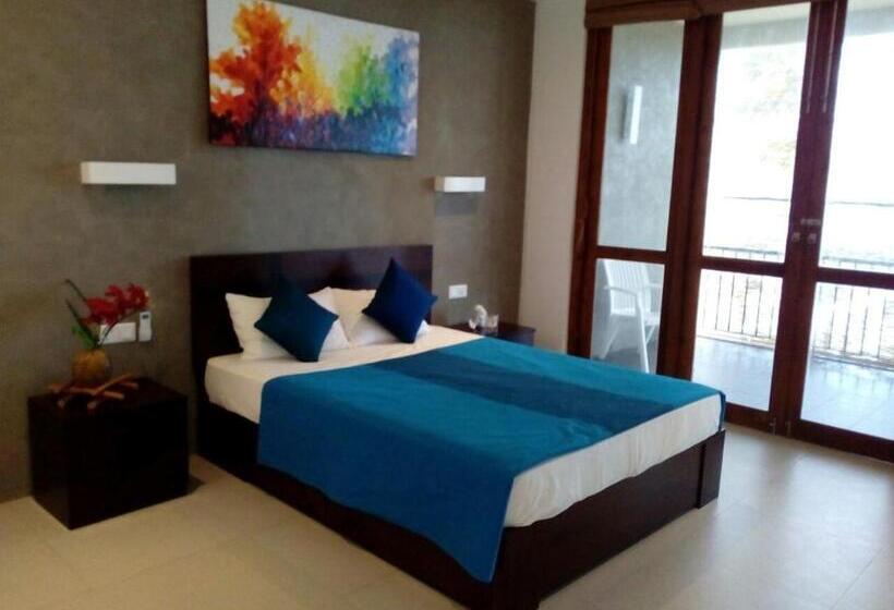 White Sand Villa   Beach Front