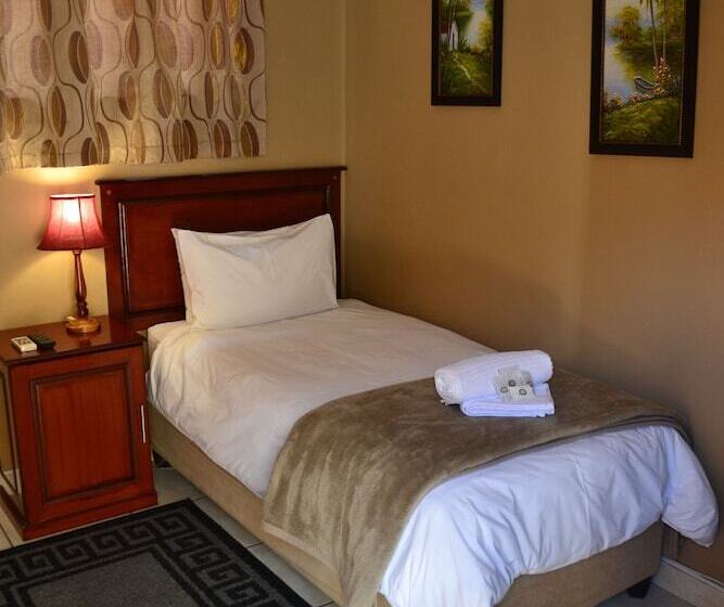 مبيت وإفطار The Oval Guesthouse