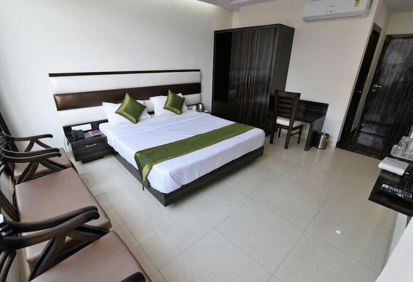 هتل Anand Niketan By Bonjour On The Ganges