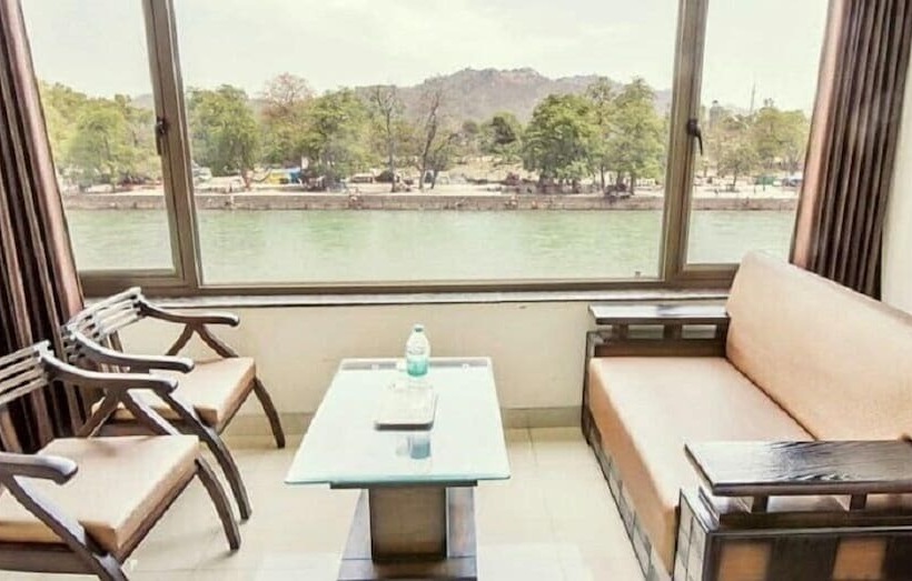 هتل Anand Niketan By Bonjour On The Ganges