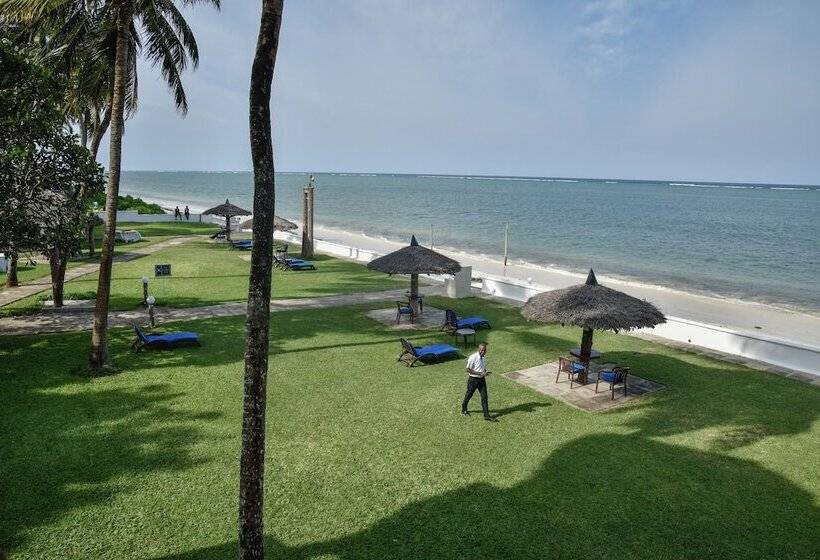 هتل North Coast Beach