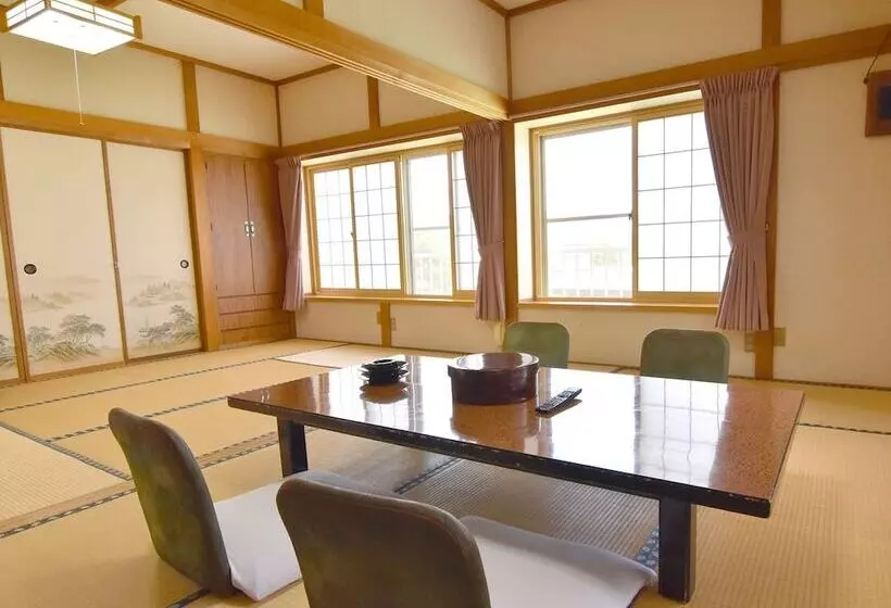 Kanesada Ryokan