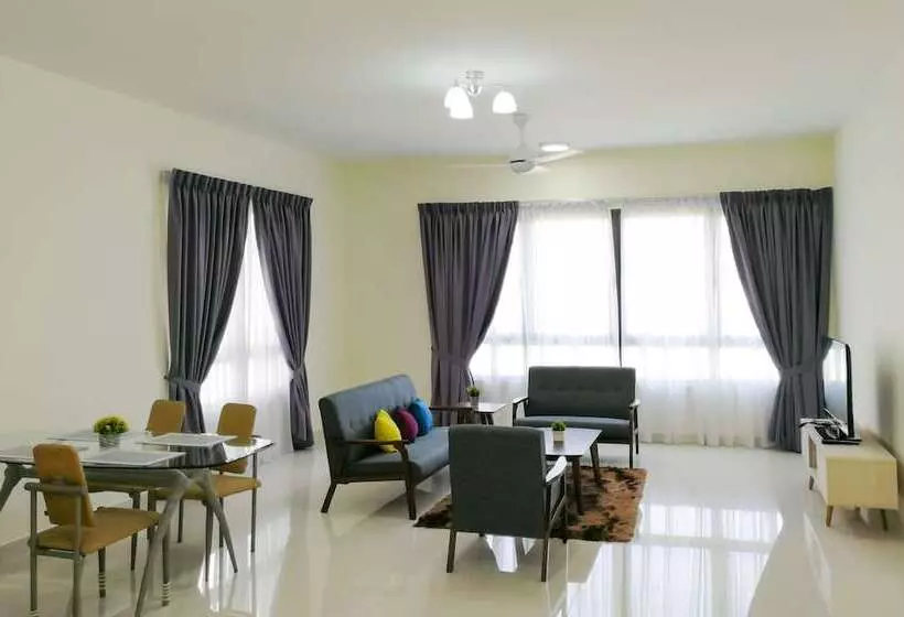 Pandora Homestay Ii