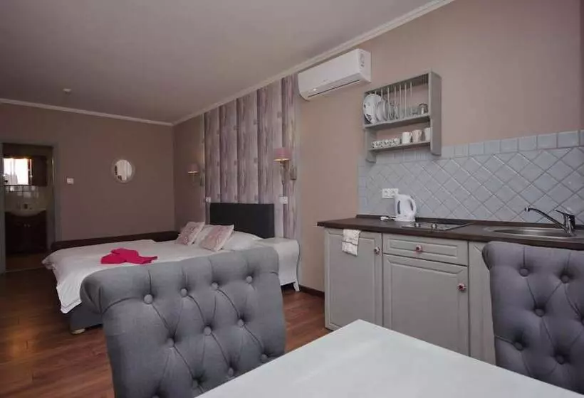 ペンション Guest House Romantika Panzio