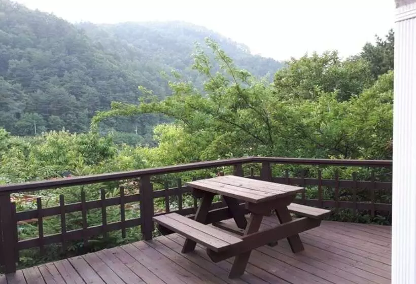 ペンション Ravine House