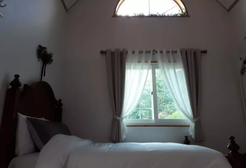 ペンション Ravine House