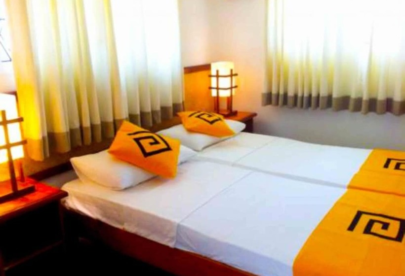 Yoho Lagoonside Holiday Bungalow