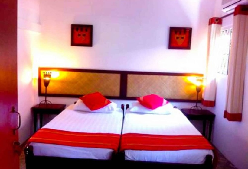 Yoho Lagoonside Holiday Bungalow