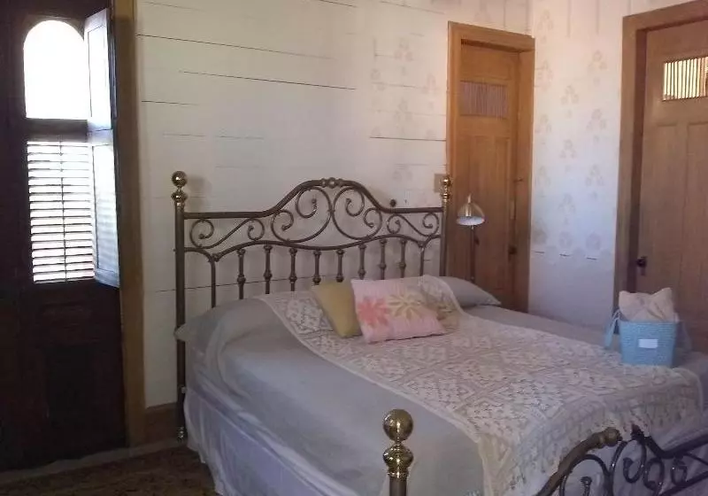 A 2 Tiempos Ays Bed And Breakfast