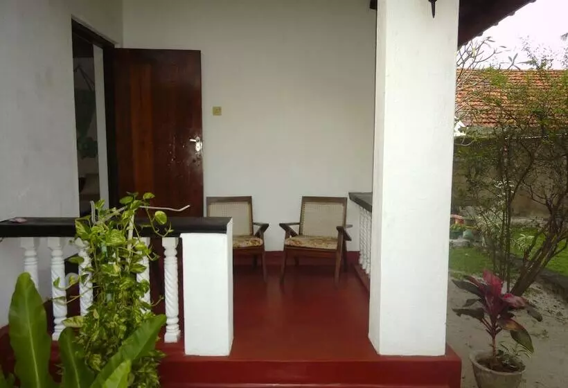 Mama S Villa By Taprobane   Hostel